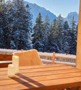 große Terrasse Tischtennis für große Gruppen Familien Firmen